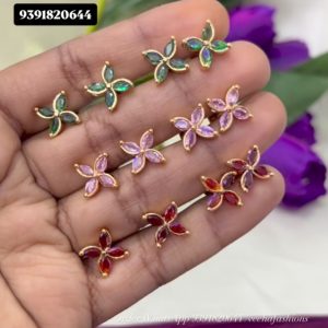 V36 - small studs daily wear