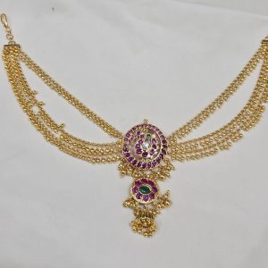 V822 - jada billa with chain