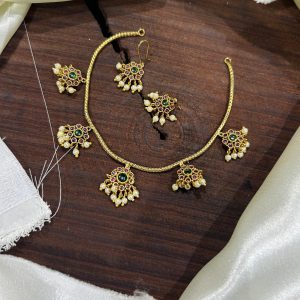 V845 - beautiful neckset
