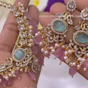 V901 - high quality diamond replica with beads neckset