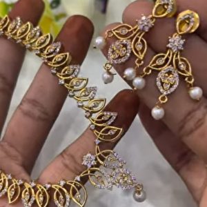 V983 - high quality diamond replica neckset