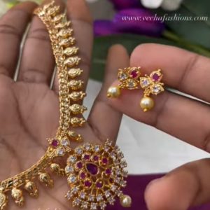 V982 - pure panchaloham vintage design nackset