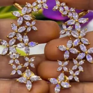 V078 - beautiful party wear designer earcuffs