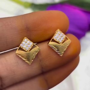 V079 - dimond replica earrings