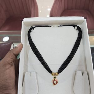 V865 - gold replica handmade real jadav kundan black beads