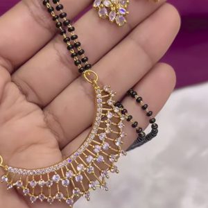 V0139 - Dimond replica 18 inches black beads neckset